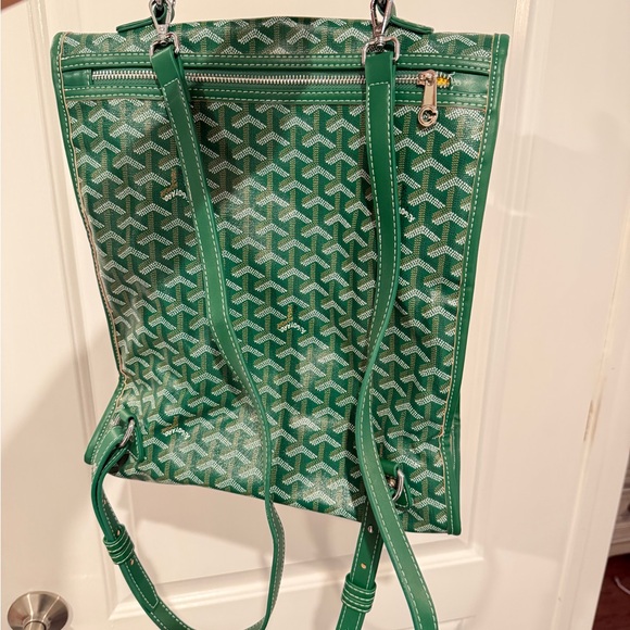 Green Patterned Backpack - Picture 6 of 8